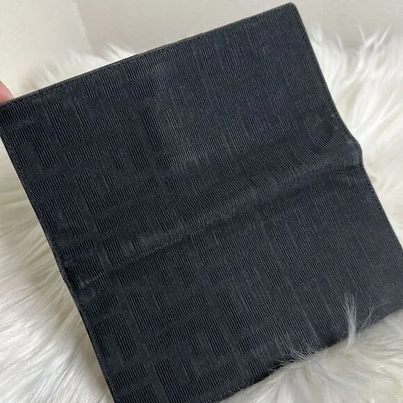 COPY - 💯Authentic Fendi Bifold Long Wallet 🍀 - Picture 6 of 12